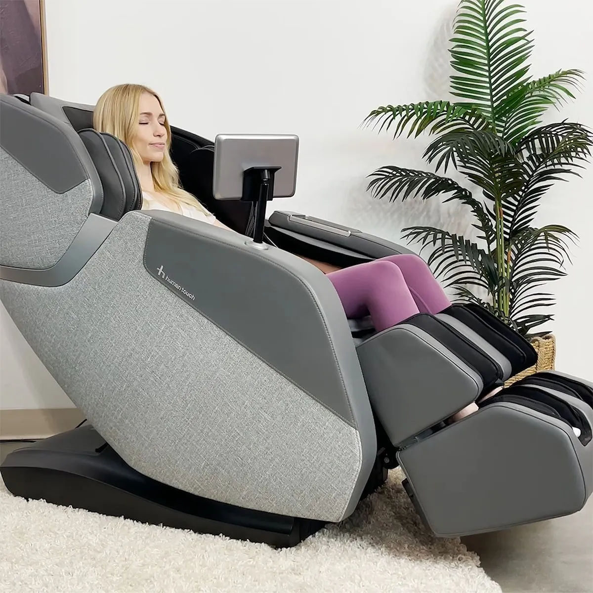 Human Touch Rove Massage Chair -New