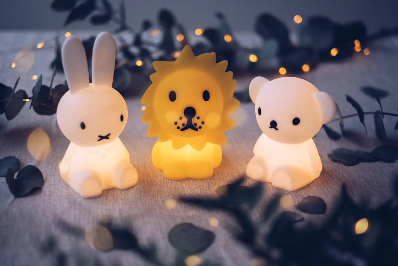 Lion Bundle of Light