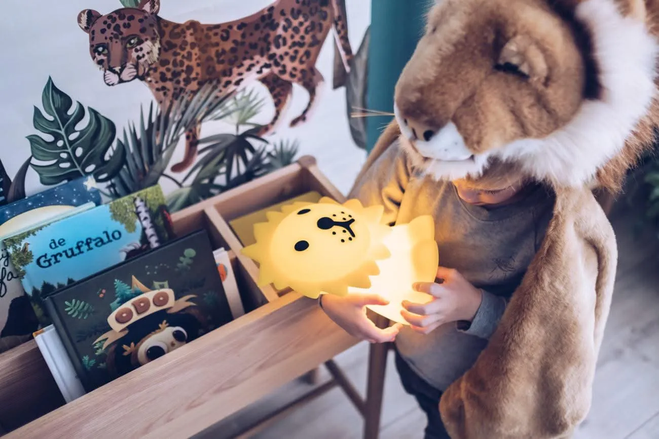 Lion First Light Lamp