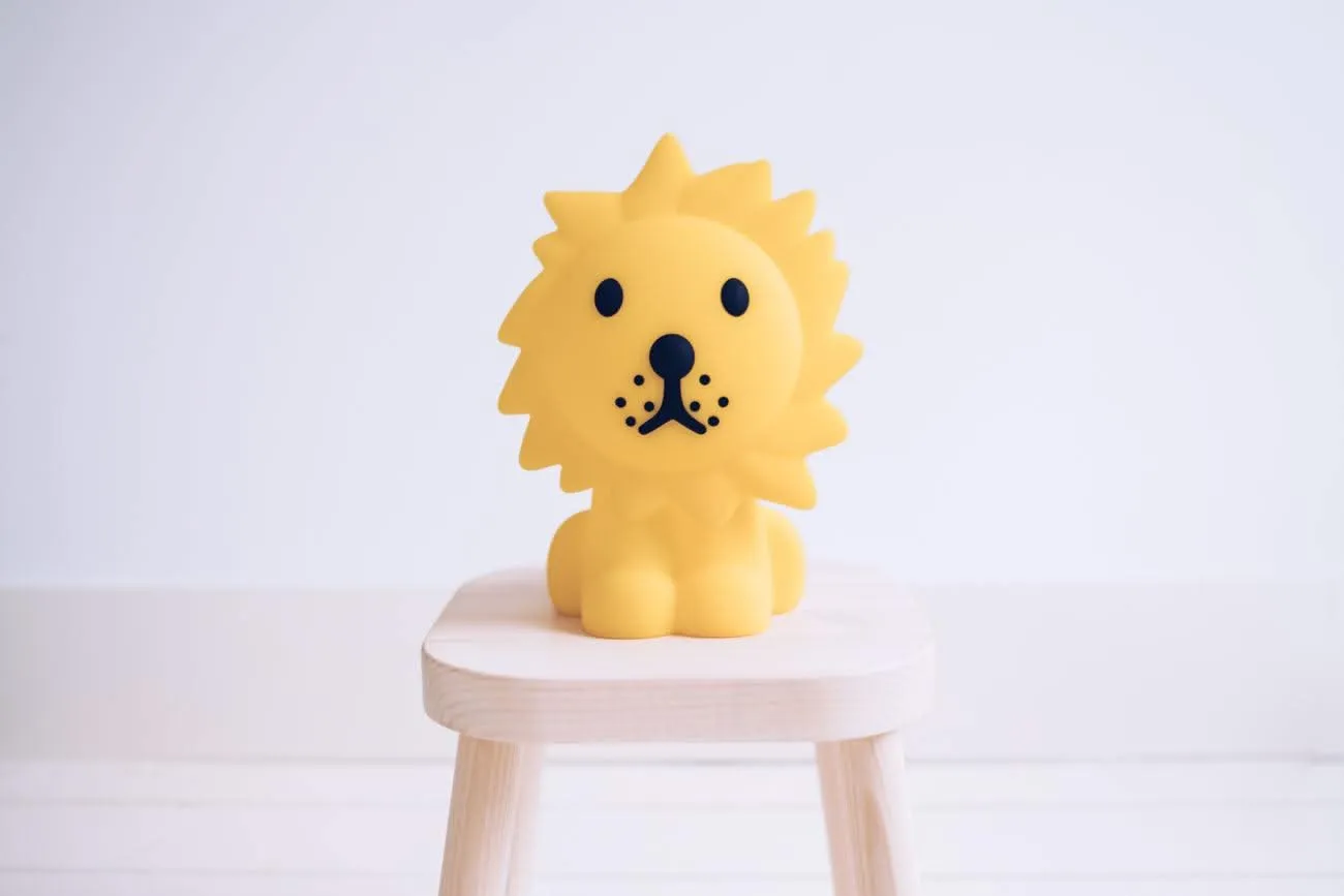 Lion First Light Lamp