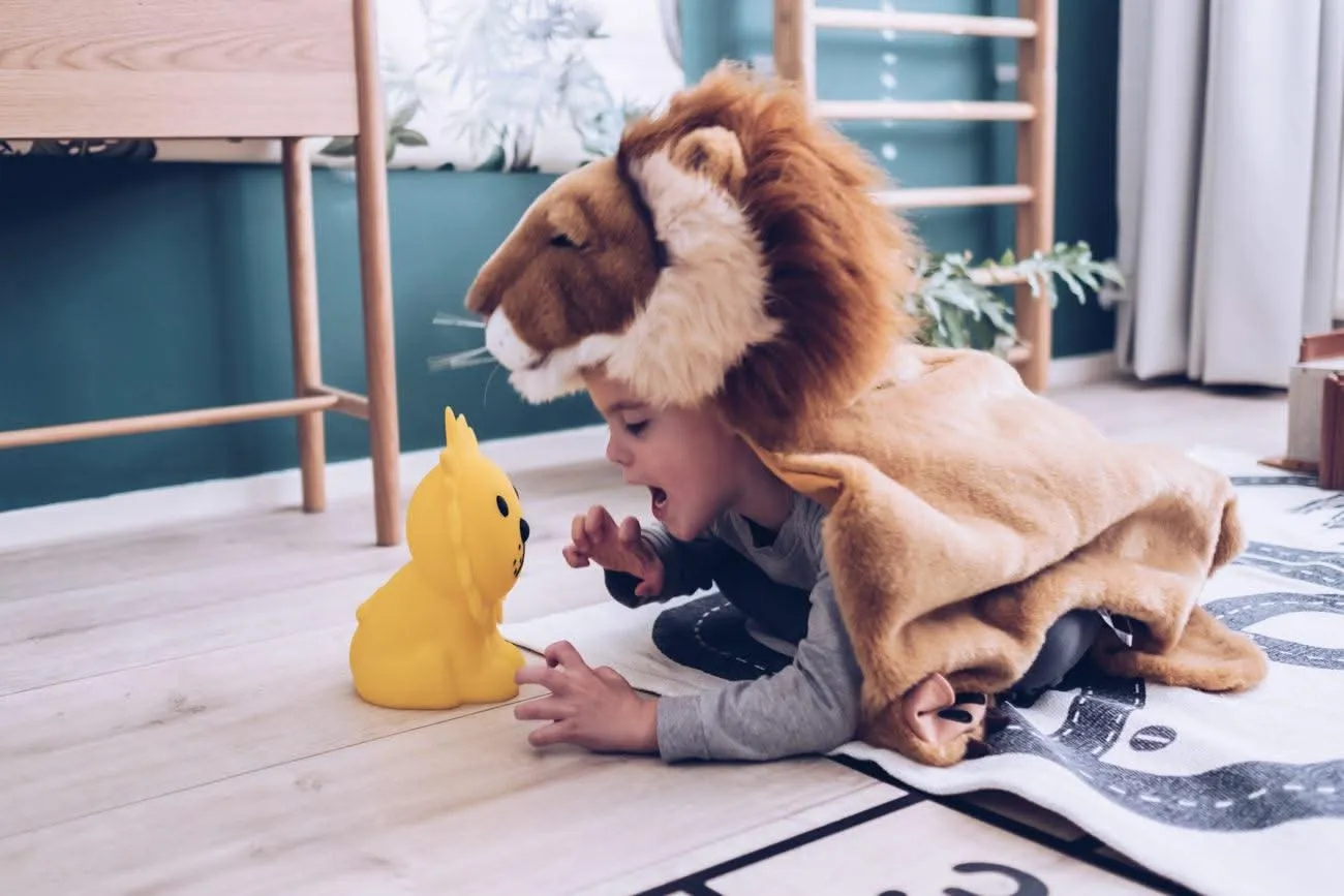 Lion First Light Lamp