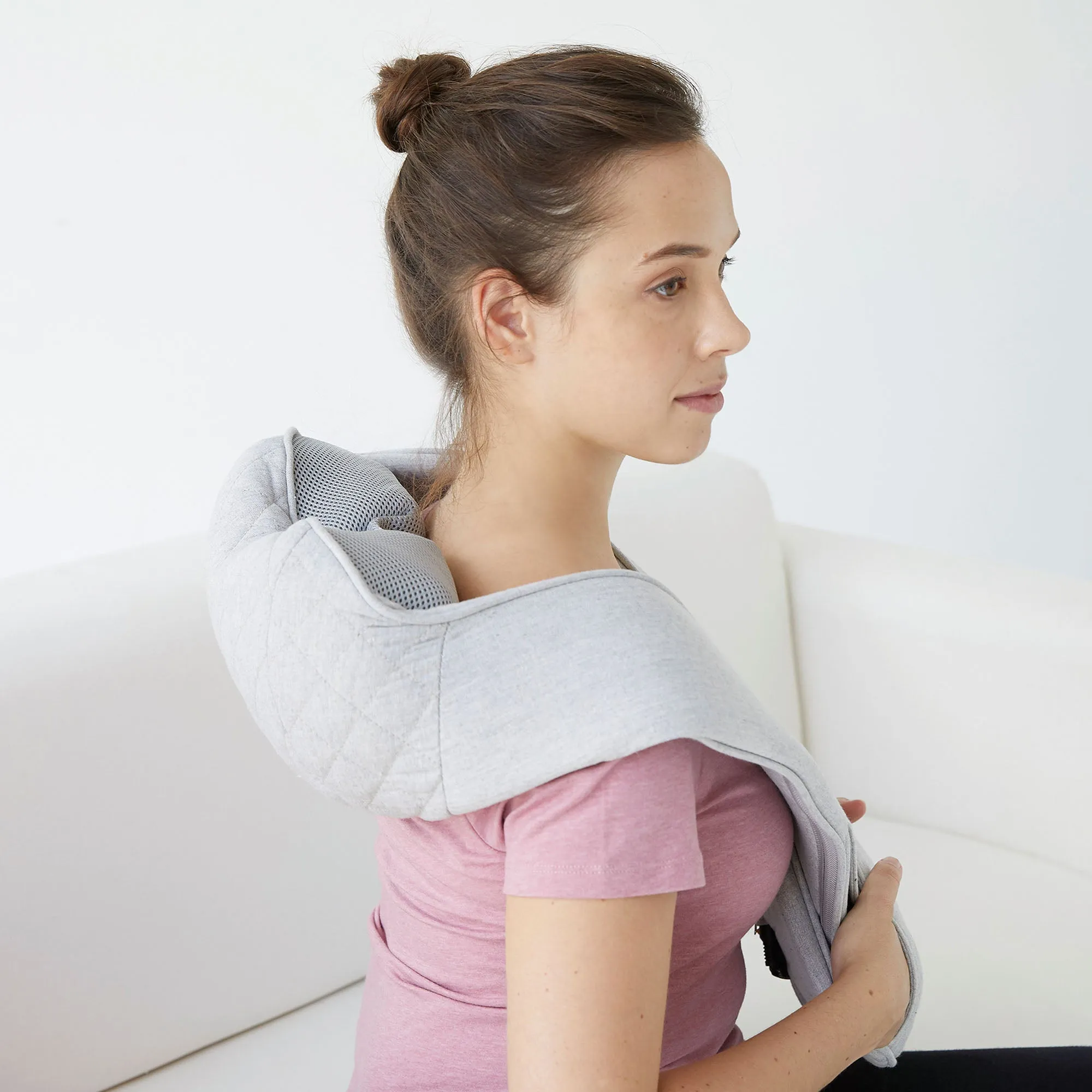 Synca Quzy Neck & Shoulder Massager