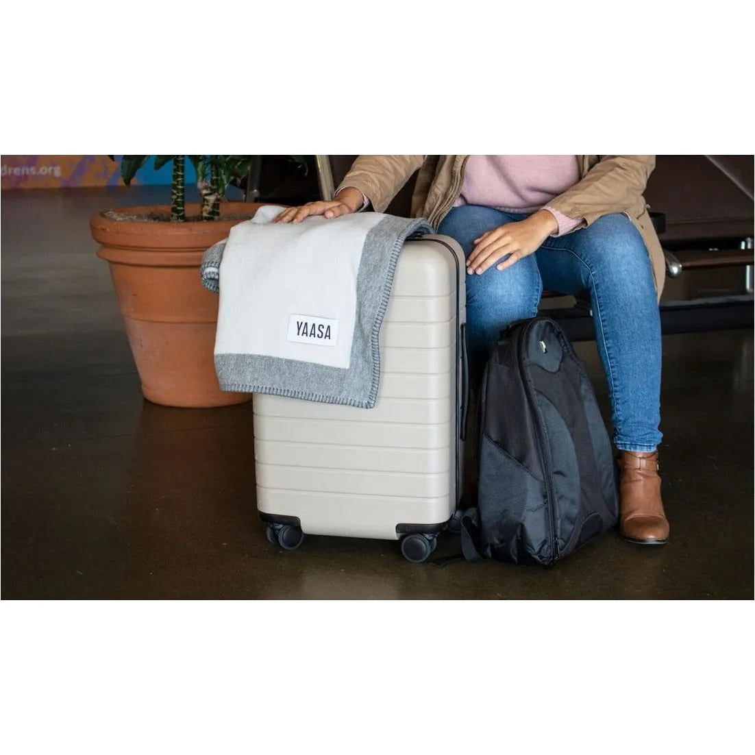 Yaasa Infinity Blanket (2Sizes) - Pre-Order (ETA Mid of Sep 2019)